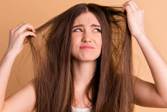 Is hair oiling harming the hair? Learn the right way of oil massage
